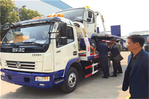 兴山汽车道路救援拖车价格